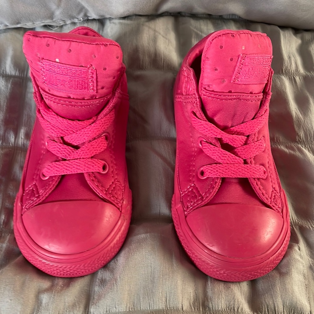 Hot Pink Converse Girls Size 7